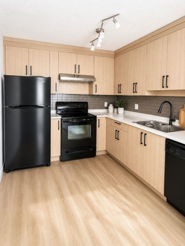 1801-13618 100 Avenue  Surrey, BC V3T 0A8