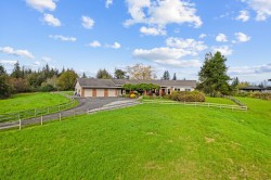 22383 96 Avenue  Langley, BC V1M 3T6