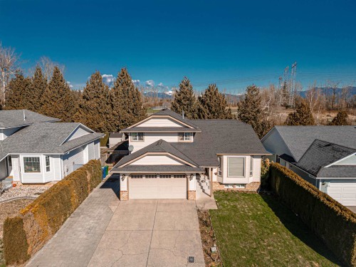 32155 Clinton Avenue  Abbotsford, BC V2T 5B5