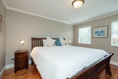976 Habgood Street, White Rock, BC 