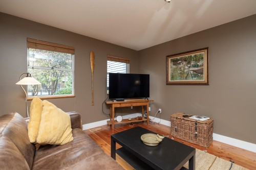976 Habgood Street, White Rock, BC 