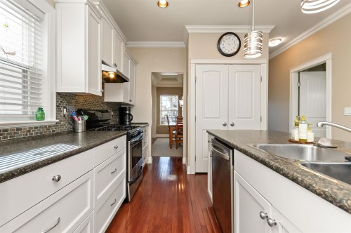 34609 7 Avenue, Abbotsford, BC 