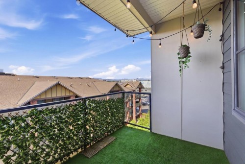511-5638 201A Street, Langley, BC - Outdoor With Exterior