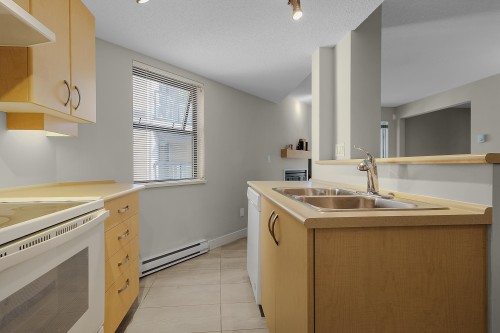 331-10838 City Parkway, Surrey, BC 