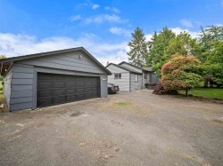 1642 232 Street Langley, BC V2Z 1K7