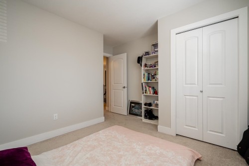 19338 72A Avenue, Surrey, BC 