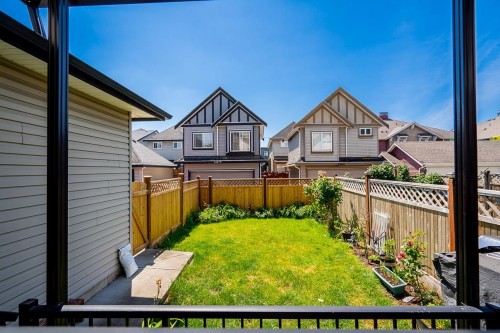 19338 72A Avenue, Surrey, BC 