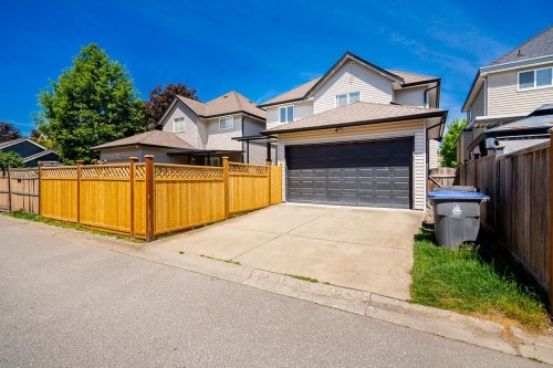 19338 72A Avenue, Surrey, BC 