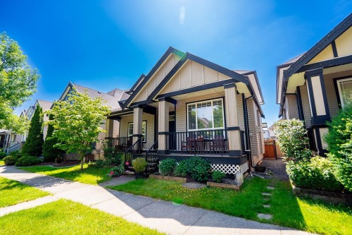 19338 72A Avenue, Surrey, BC 