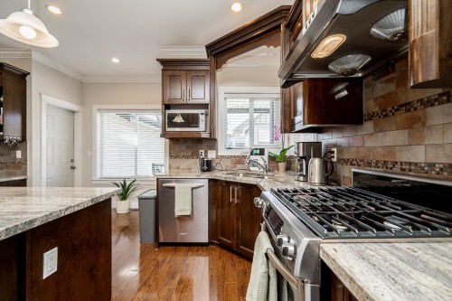 19338 72A Avenue, Surrey, BC 