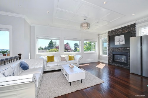 15807 Buena Vista Avenue, White Rock, BC 