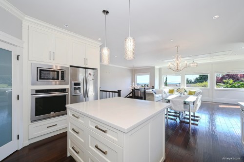 15807 Buena Vista Avenue, White Rock, BC 