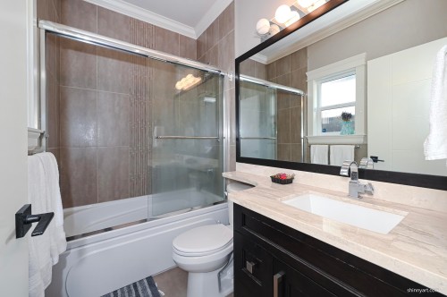 15807 Buena Vista Avenue, White Rock, BC 