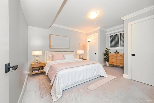 15807 Buena Vista Avenue, White Rock, BC 