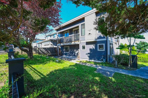 15807 Buena Vista Avenue, White Rock, BC 
