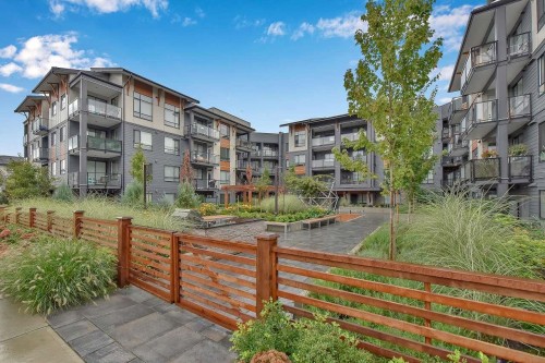 202-7506 199A Street, Langley, BC 