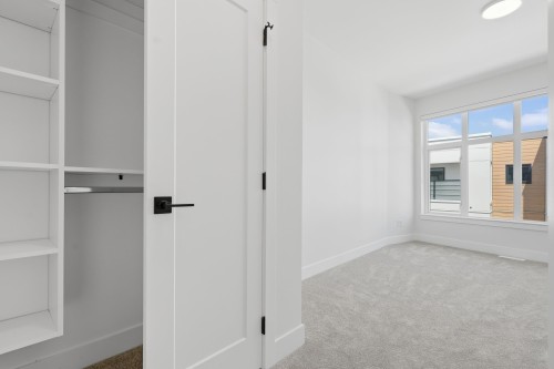 21-177 175A Street, Surrey, BC 
