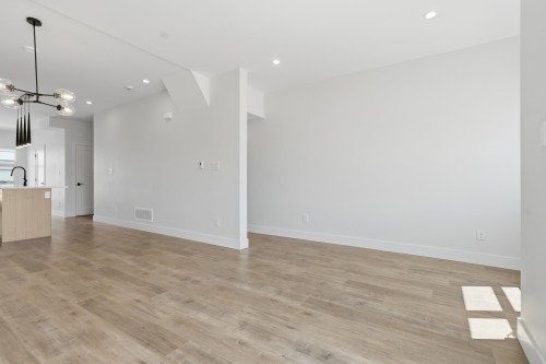 21-177 175A Street, Surrey, BC 