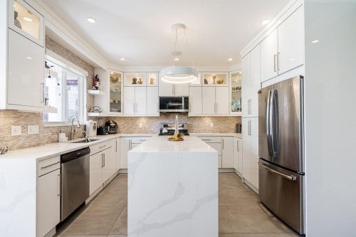 6128 150B Street, Surrey, BC 