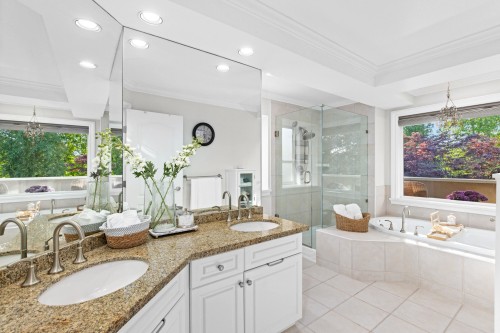 3733 Devonshire Drive, Surrey, BC 