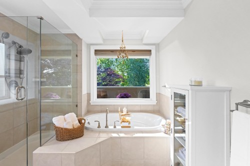3733 Devonshire Drive, Surrey, BC 