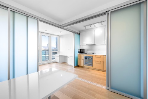907-13438 Central Avenue, Surrey, BC 