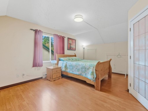 210-10308 155A Street, Surrey, BC 