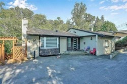 7794 141b Street Surrey, BC V3W 6J7