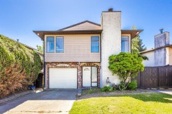 2266 Willoughby Way Langley, BC V2Y 1C1