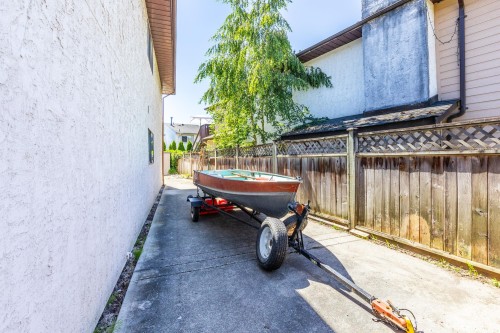 2266 Willoughby Way, Langley, BC 