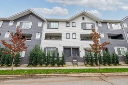 40-15489 99a Avenue Surrey, BC V3R 0G9