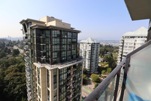 1906-10777 University Drive, Surrey, BC 
