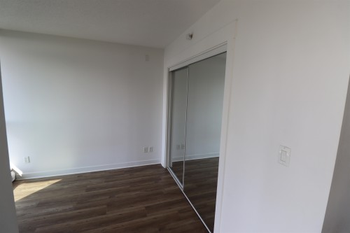 1906-10777 University Drive, Surrey, BC 