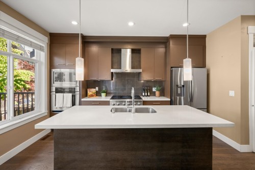 10-15977 26 Avenue, Surrey, BC 