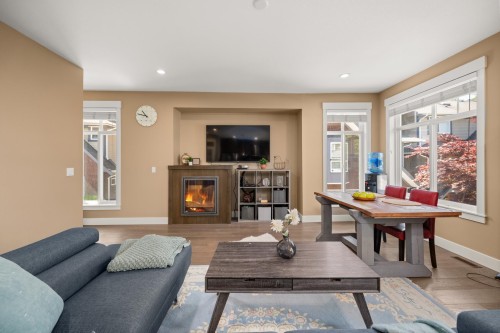 10-15977 26 Avenue, Surrey, BC 