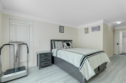 207-6385 121 Street, Surrey, BC 