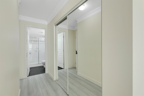 207-6385 121 Street, Surrey, BC 