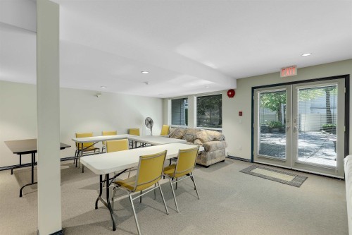 207-6385 121 Street, Surrey, BC 