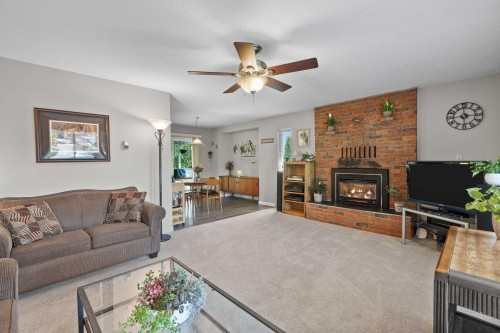 19949 51 Avenue, Langley, BC - Indoor Photo Showing Living Room With Fireplace