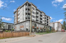 206-13458 95 Avenue Surrey, BC V3V 0H1