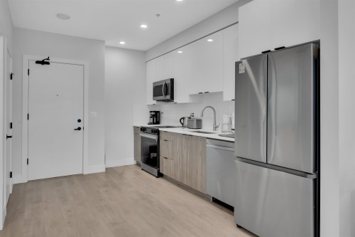 206-13458 95 Avenue, Surrey, BC 