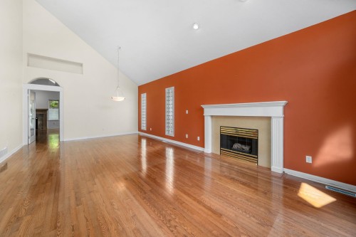 15046 Semiahmoo Place, Surrey, BC 