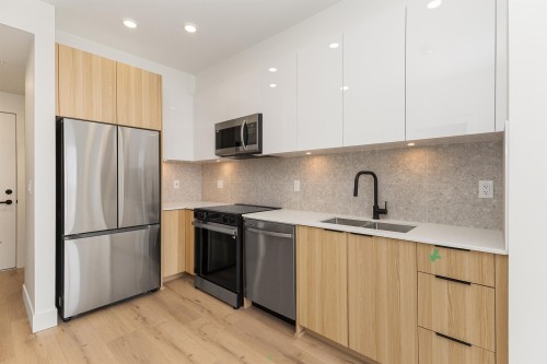 614-20769 Fraser Highway, Langley, BC 