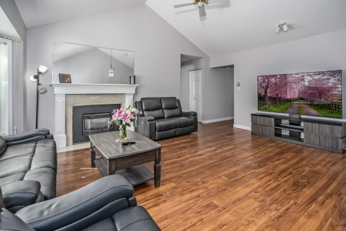 504-9123 154 Street, Surrey, BC 