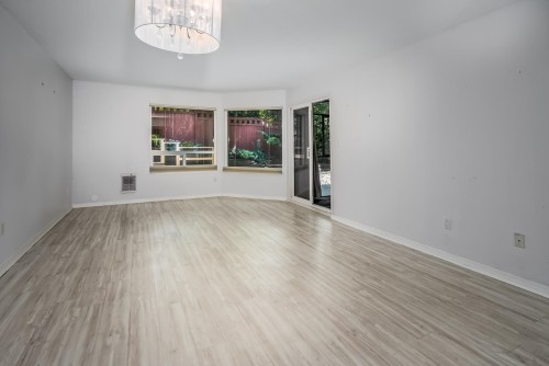 309-1350 Vidal Street, White Rock, BC 
