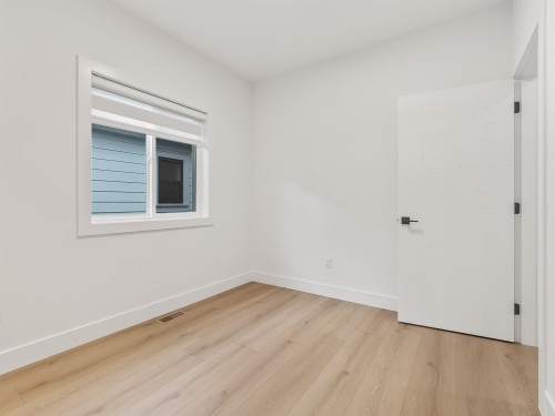 102-16697 16 Avenue, Surrey, BC - Indoor Photo Showing Other Room
