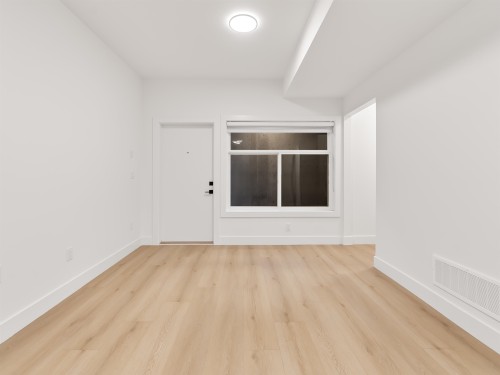 102-16697 16 Avenue, Surrey, BC - Indoor Photo Showing Other Room