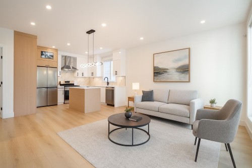 102-16697 16 Avenue, Surrey, BC - Indoor Photo Showing Other Room