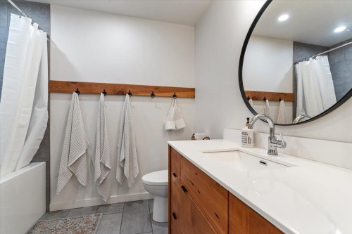 34251 George Ferguson Way, Abbotsford, BC 