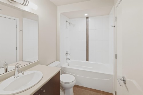 417-13740 75A Avenue, Surrey, BC 